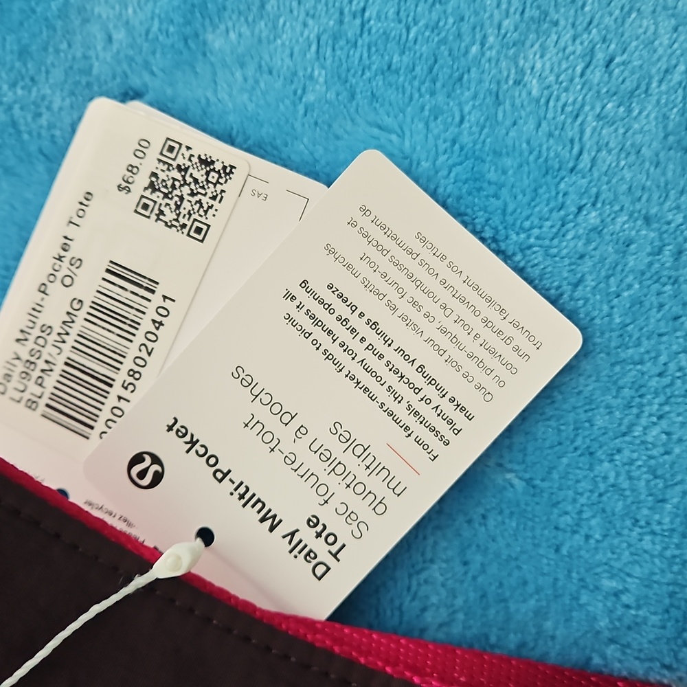 Lululemon Daily Multi-Pocket Tote Bag 20L - NWT - Picture 3 of 6